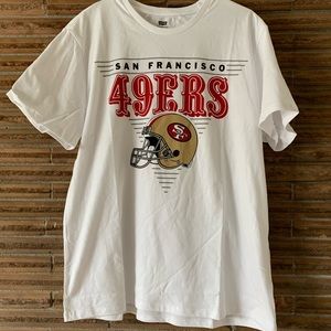 🌈Levi’s San Francisco 49ERS White t shirt